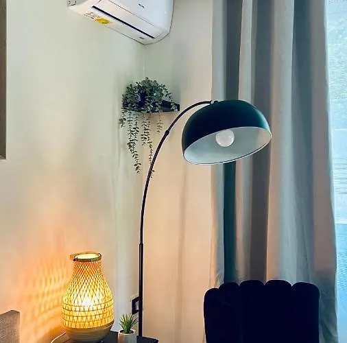 Apartmán Le Miramar - Clim, Parking, Wifi Et Piscine *